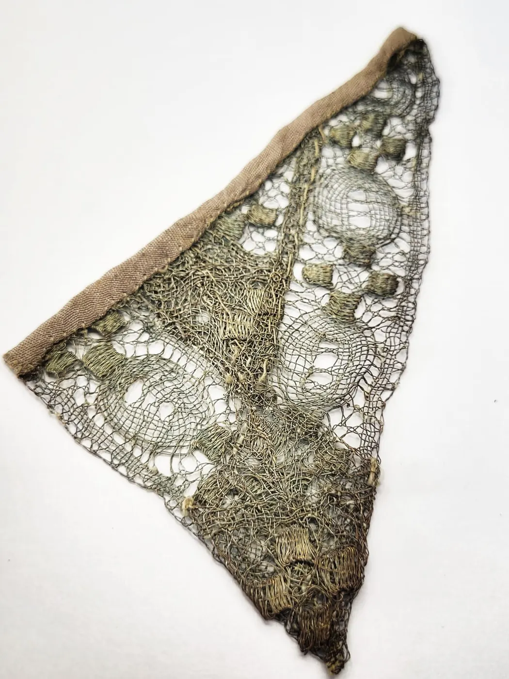 Kovový fragment